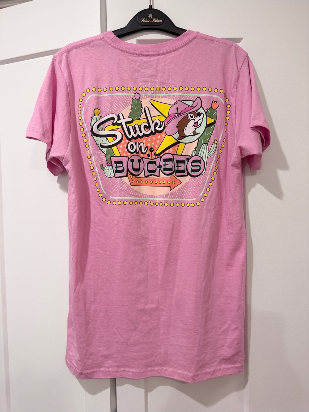 New NWOT Buc-ee's cactus pink tee shirt women's small